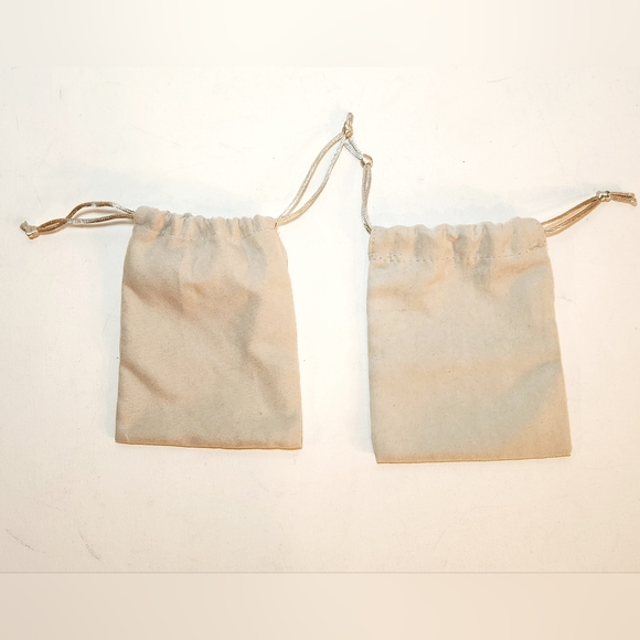 Set of 2 Kendra Scott jewelry dust bags - Picture 2 of 2